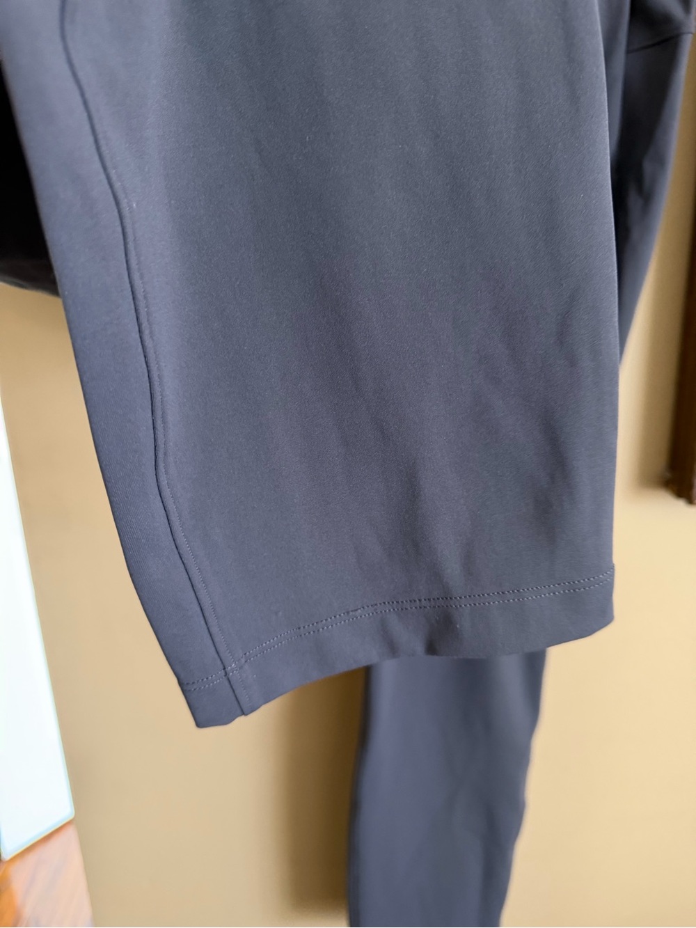 Lululemon On The Fly Pant in grey size 10 - Picture 11 of 13